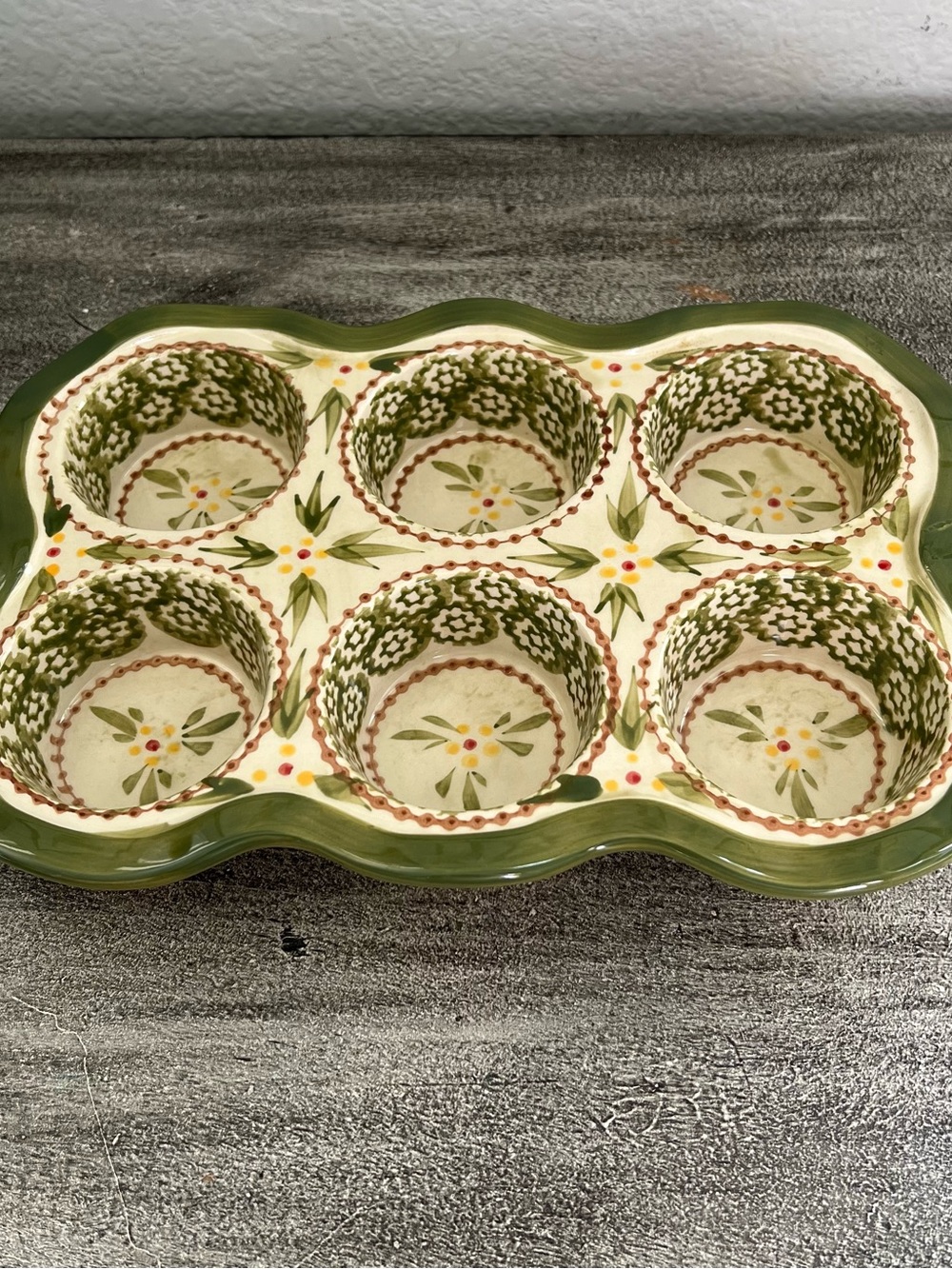 Temp-tations Old World Green Ceramic 6 Cup Muffin Pan Muffin Cupcake Bakeware